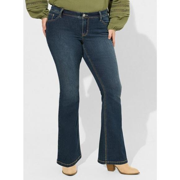 Torrid Jeans Womens 20W Short Luxe Slim Baby Boot Mid-Rise Bootcut 20WS 20WP - Picture 2 of 12